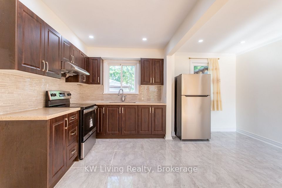 9 Rupert Street, Toronto, ON M1K 1T3 3