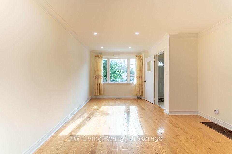 9 Rupert Street, Toronto, ON M1K 1T3 10