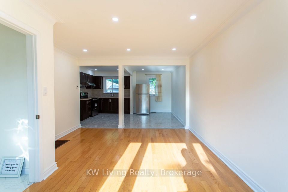 9 Rupert Street, Toronto, ON M1K 1T3 7