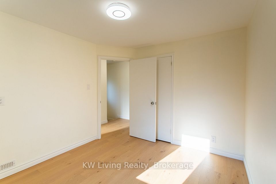 9 Rupert Street, Toronto, ON M1K 1T3 18