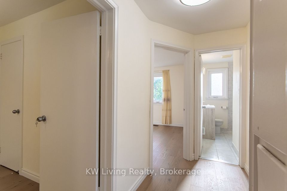 9 Rupert Street, Toronto, ON M1K 1T3 25