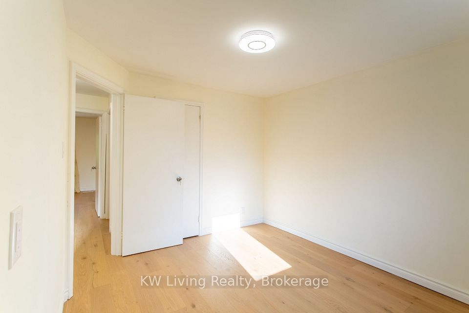 9 Rupert Street, Toronto, ON M1K 1T3 17