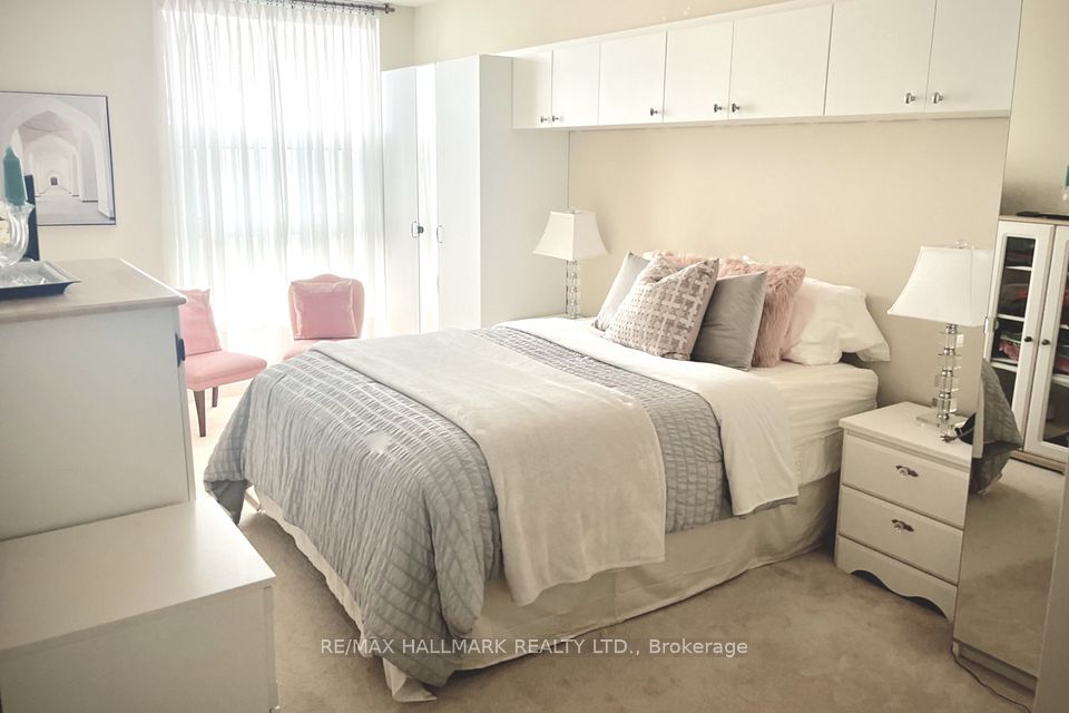 20 Dean Park Road 902, Toronto, ON M1B 3G9 12