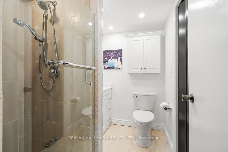 20 Dean Park Road 902, Toronto, ON M1B 3G9 14