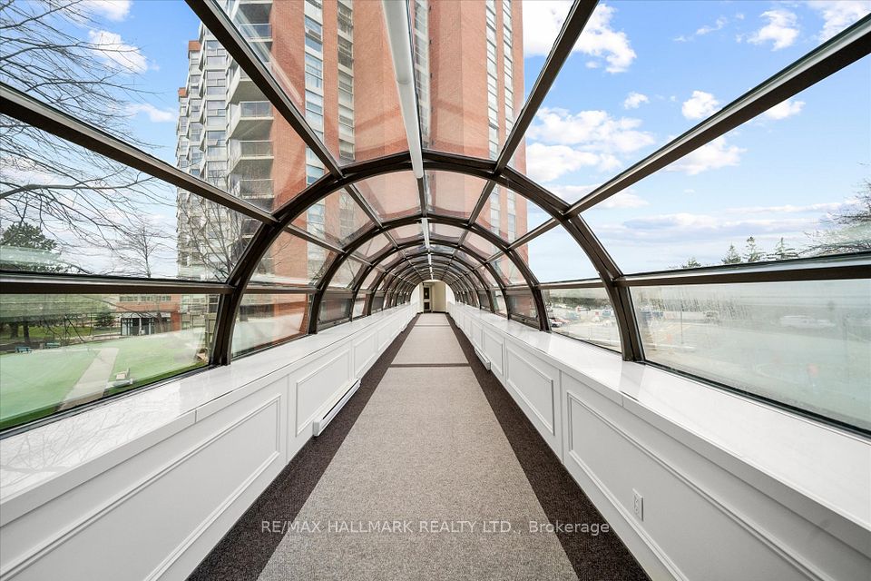 20 Dean Park Road 902, Toronto, ON M1B 3G9 21