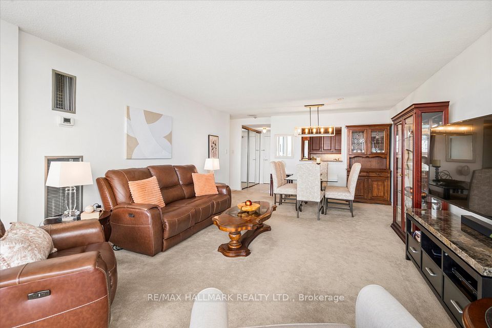 20 Dean Park Road 902, Toronto, ON M1B 3G9 7