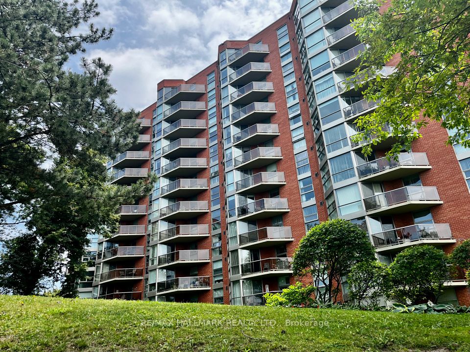 Condo Apartment at 20 Dean Park Road 902, Toronto, ON M1B 3G9