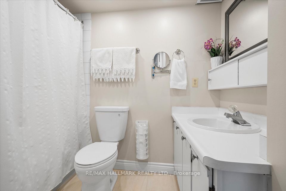 20 Dean Park Road 902, Toronto, ON M1B 3G9 13