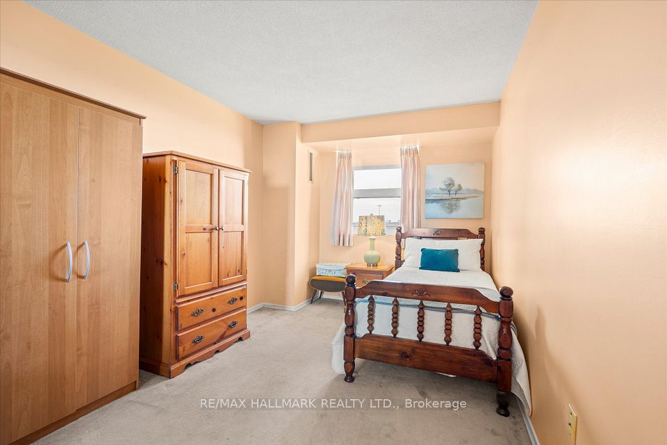 20 Dean Park Road 902, Toronto, ON M1B 3G9 16