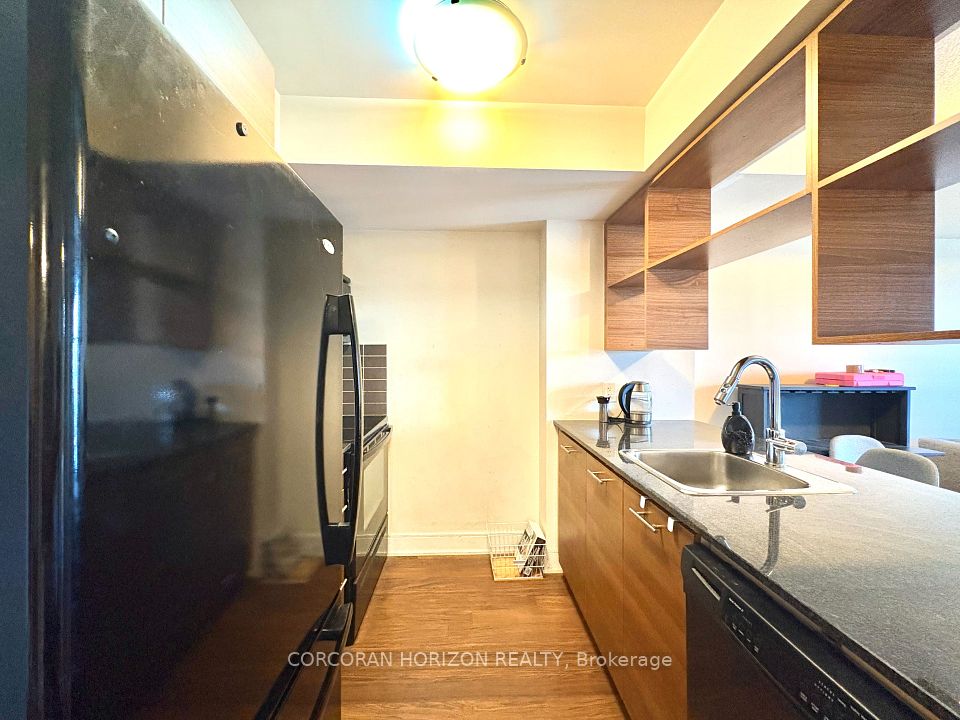 135 Village Green Square 1620, Toronto, ON M1S 0G4 6