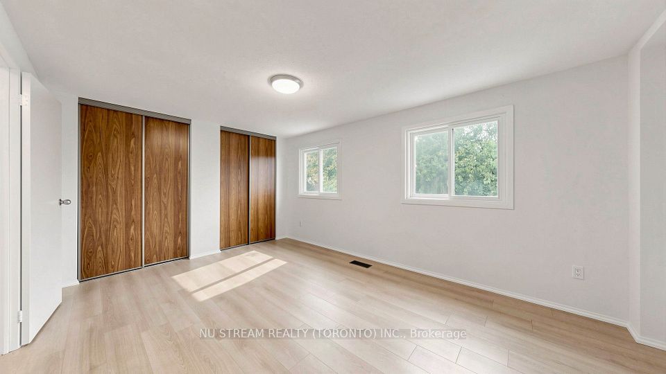 25 Treetops Court, Toronto, ON M1V 2B9 16
