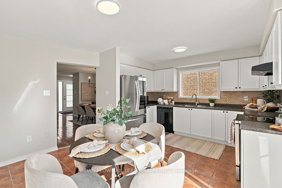 62 Moynahan Crescent, Ajax, ON L1Z 1P1 11