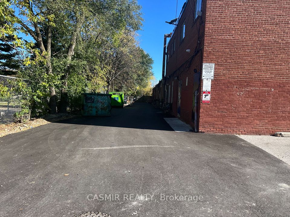 3160 Eglinton Avenue E Upper, Toronto, ON M1J 2H4 7