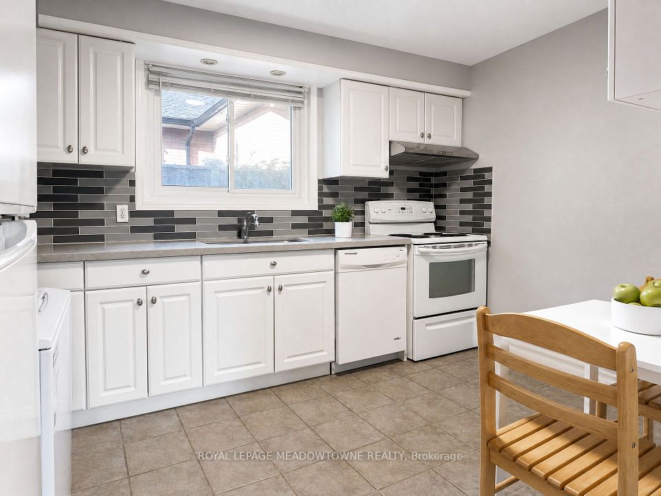 158 Coronation Drive Upper, Toronto, ON M1E 2H5 10