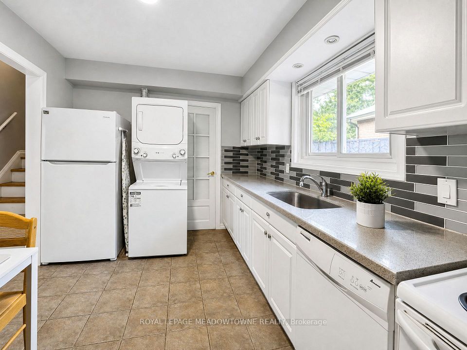 158 Coronation Drive Upper, Toronto, ON M1E 2H5 11