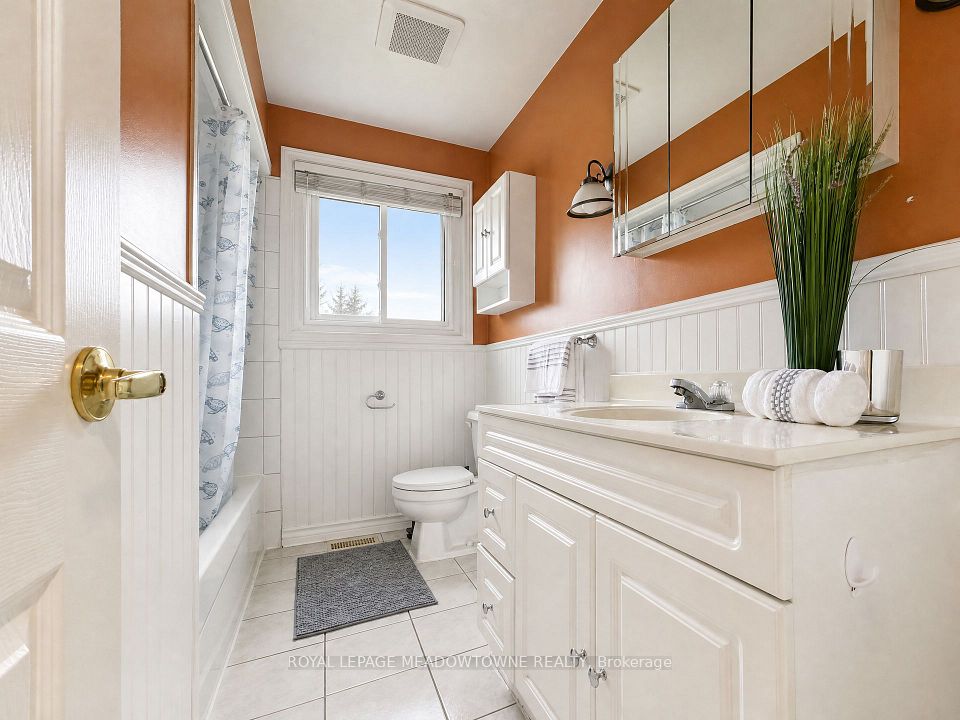 158 Coronation Drive Upper, Toronto, ON M1E 2H5 13