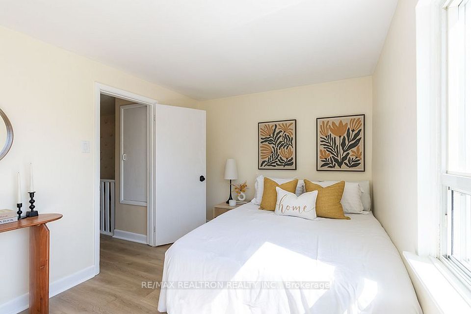 68 Chelwood Road, Toronto, ON M1K 2K8 21