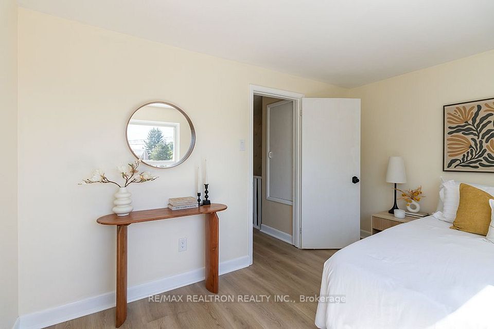 68 Chelwood Road, Toronto, ON M1K 2K8 22