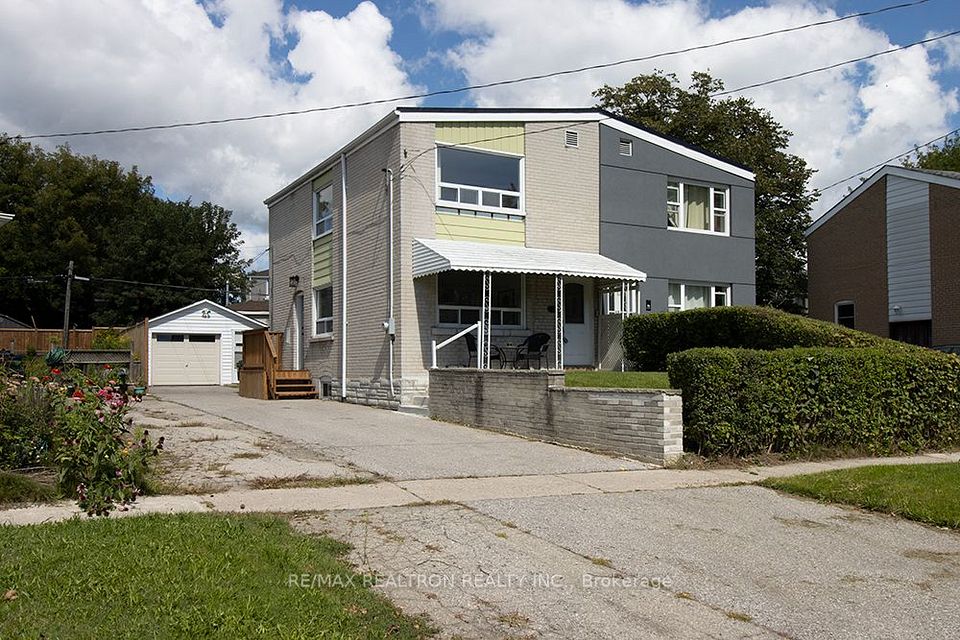 68 Chelwood Road, Toronto, ON M1K 2K8 2