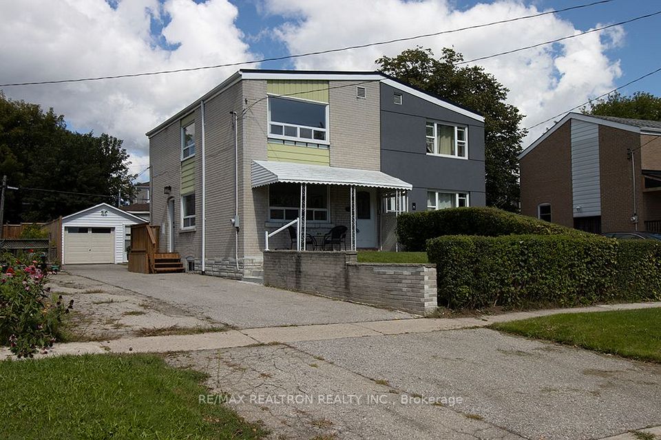 68 Chelwood Road, Toronto, ON M1K 2K8 3
