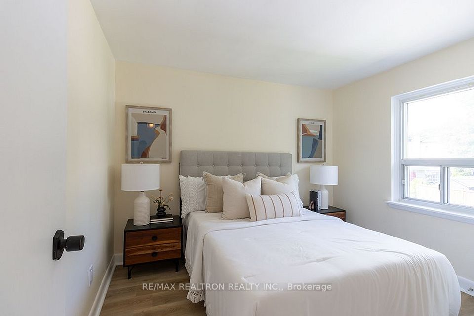 68 Chelwood Road, Toronto, ON M1K 2K8 16