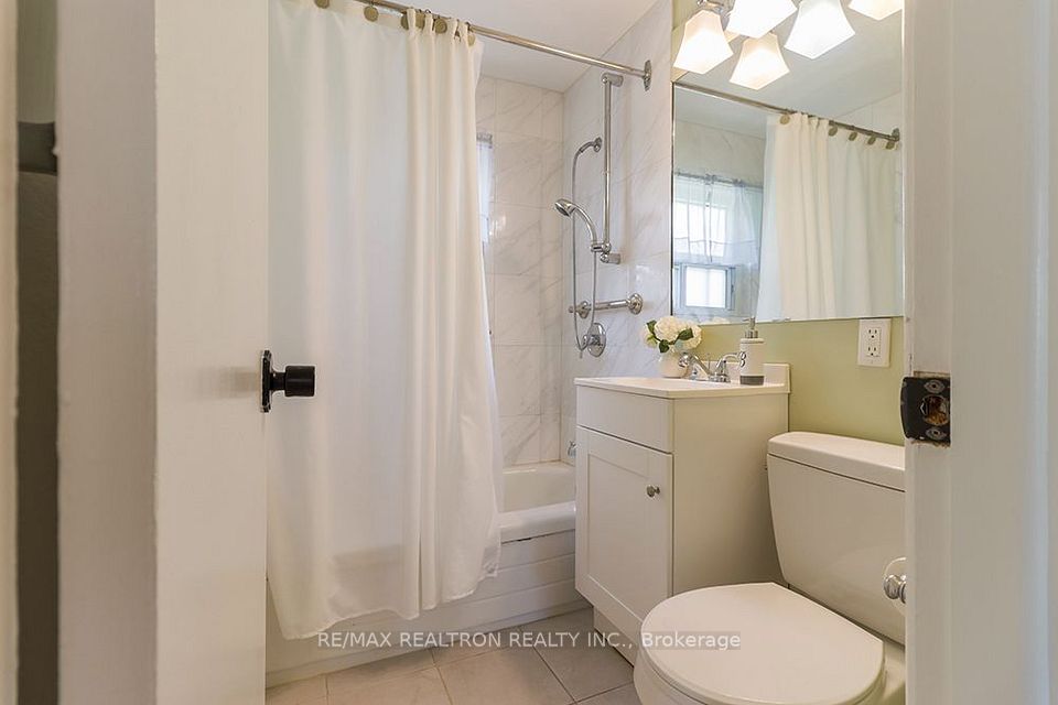 68 Chelwood Road, Toronto, ON M1K 2K8 25