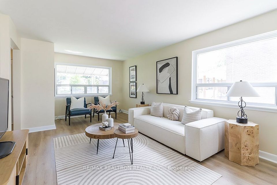 68 Chelwood Road, Toronto, ON M1K 2K8 9