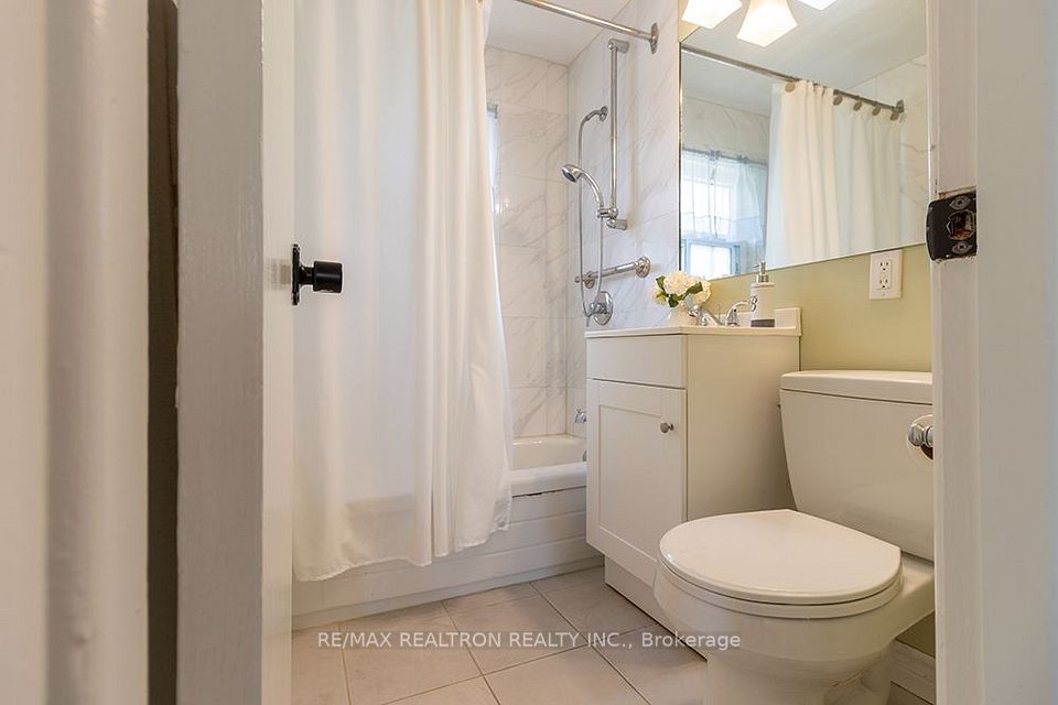 68 Chelwood Road, Toronto, ON M1K 2K8 24