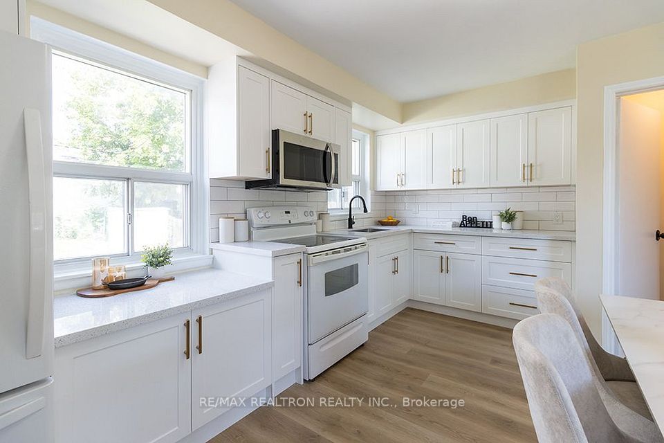 68 Chelwood Road, Toronto, ON M1K 2K8 14