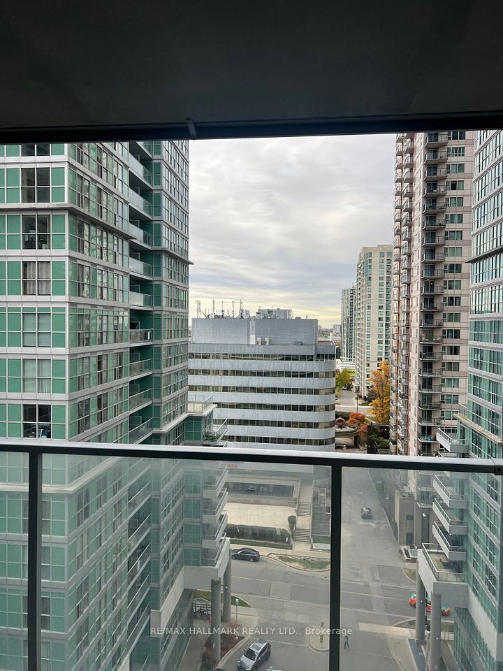 60 Town Centre Court 1205, Toronto, ON M1P 0B1 19