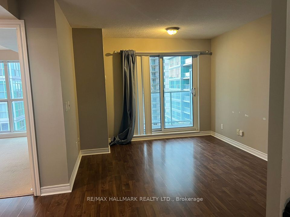 60 Town Centre Court 1205, Toronto, ON M1P 0B1 3