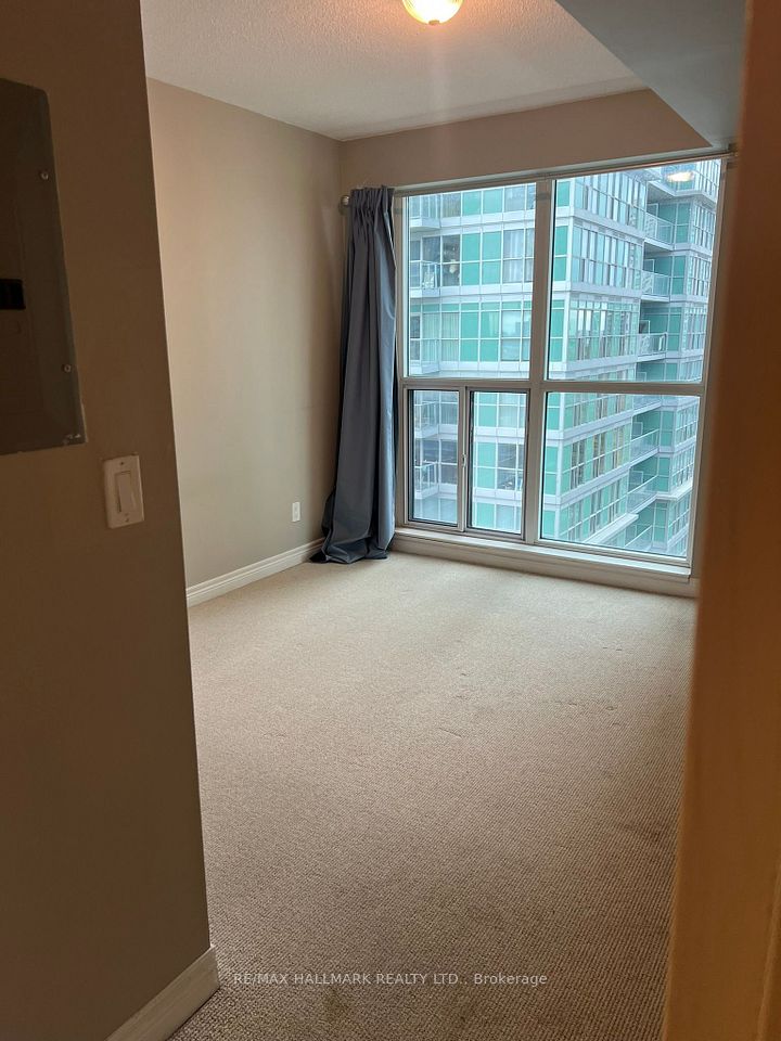 60 Town Centre Court 1205, Toronto, ON M1P 0B1 8