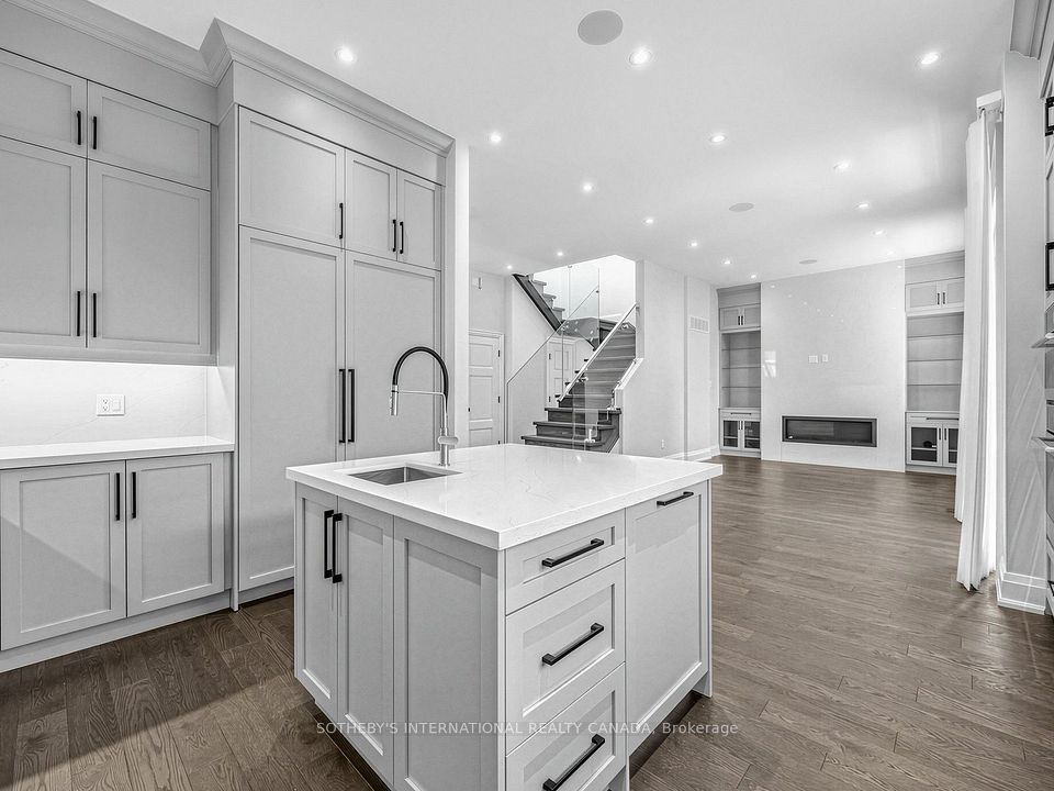 4 Birchlawn Avenue, Toronto, ON M1N 1H9 11