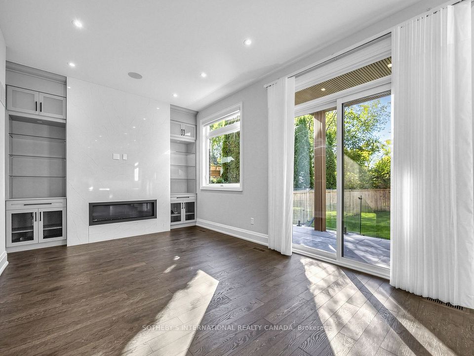 4 Birchlawn Avenue, Toronto, ON M1N 1H9 23