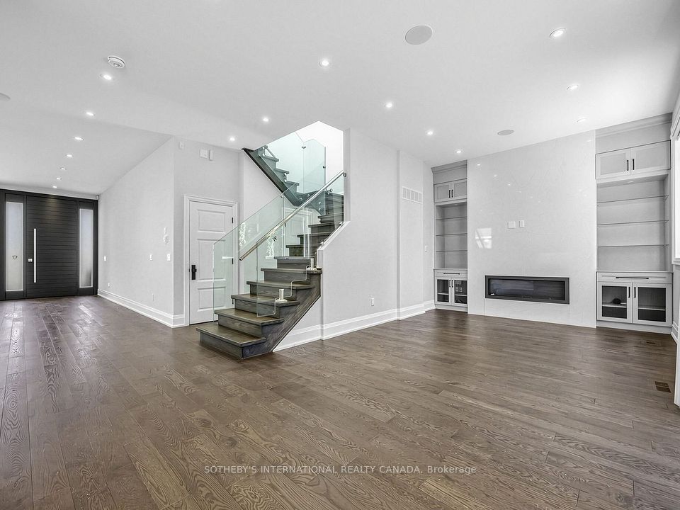 4 Birchlawn Avenue, Toronto, ON M1N 1H9 4
