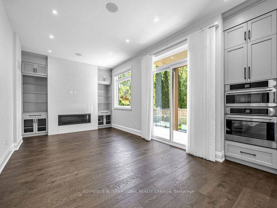 4 Birchlawn Avenue, Toronto, ON M1N 1H9 7