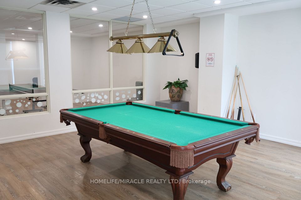 3233 Eglinton Avenue E 802, Toronto, ON M1J 3N6 24