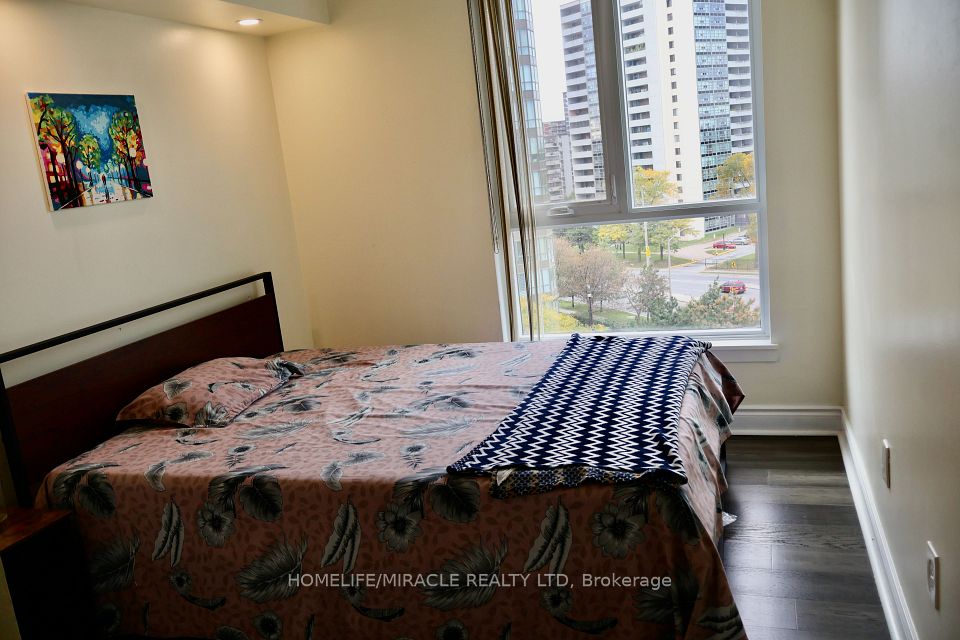 3233 Eglinton Avenue E 802, Toronto, ON M1J 3N6 12