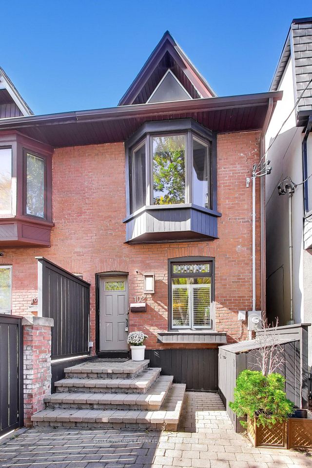 102 Gough Avenue, Toronto, ON M4K 3N8 2