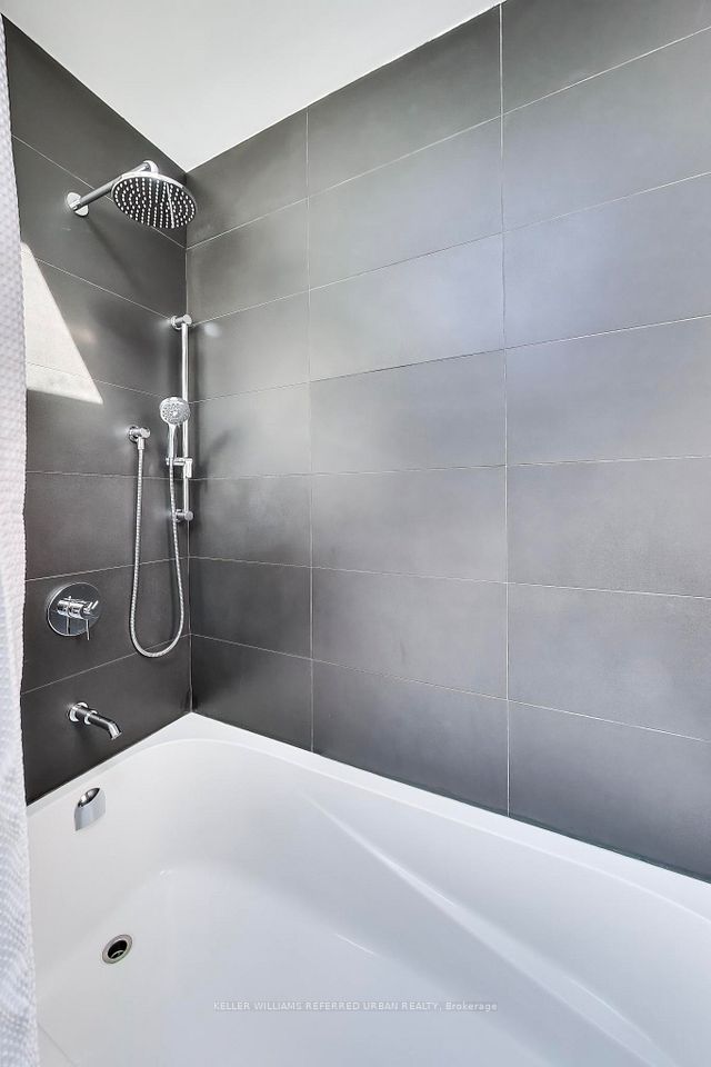 102 Gough Avenue, Toronto, ON M4K 3N8 23