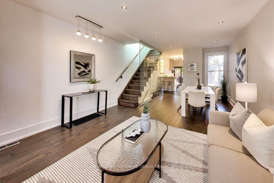 102 Gough Avenue, Toronto, ON M4K 3N8 5