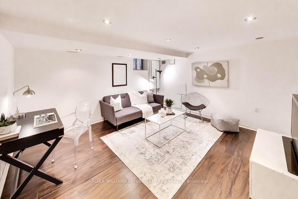 102 Gough Avenue, Toronto, ON M4K 3N8 25