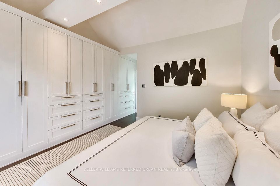 102 Gough Avenue, Toronto, ON M4K 3N8 15