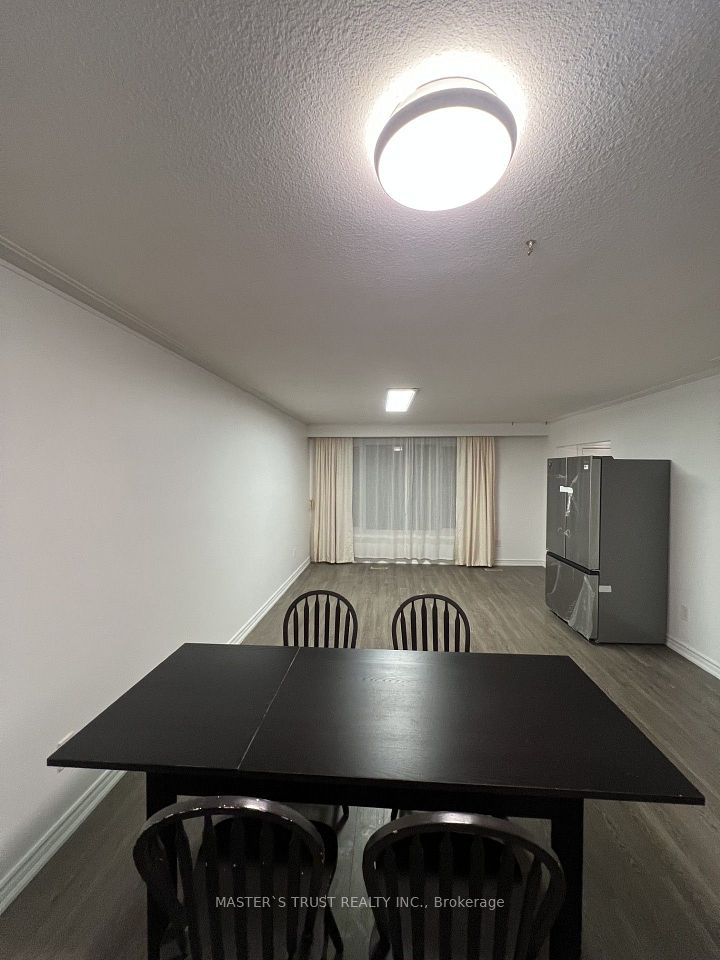 139 Amberjack Boulevard Main, Toronto, ON M1H 2K1 6