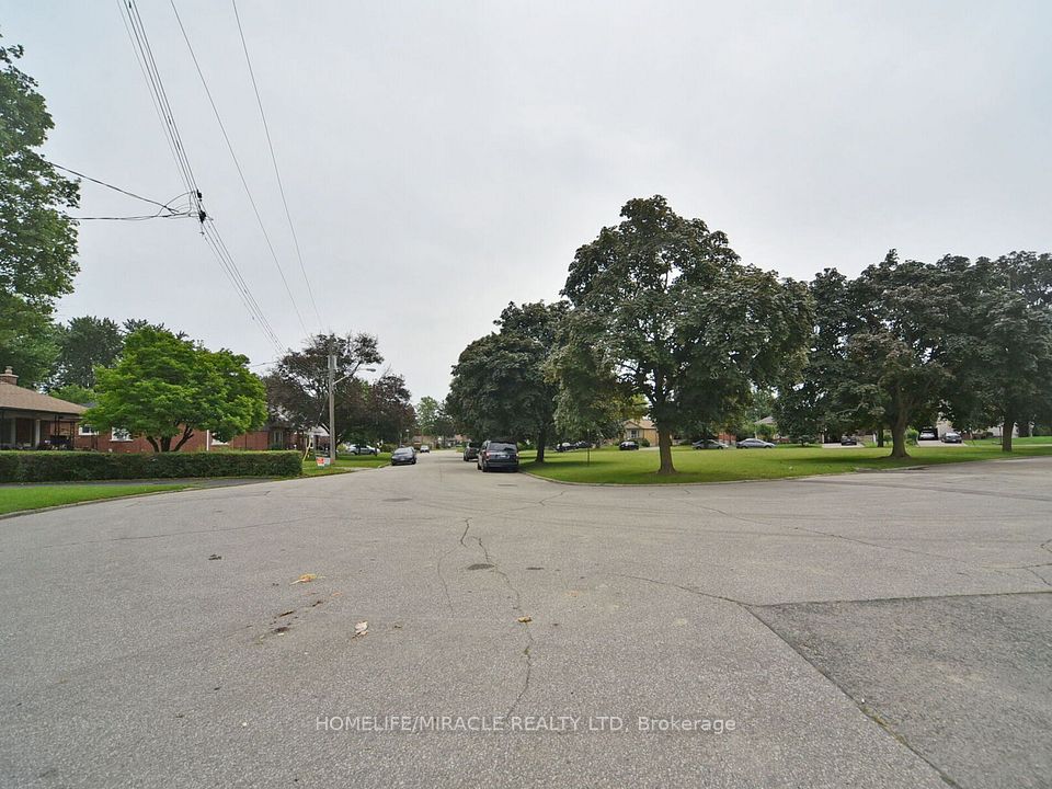 23 Tardree Place Main - U-1, Toronto, ON M1R 3X2 20