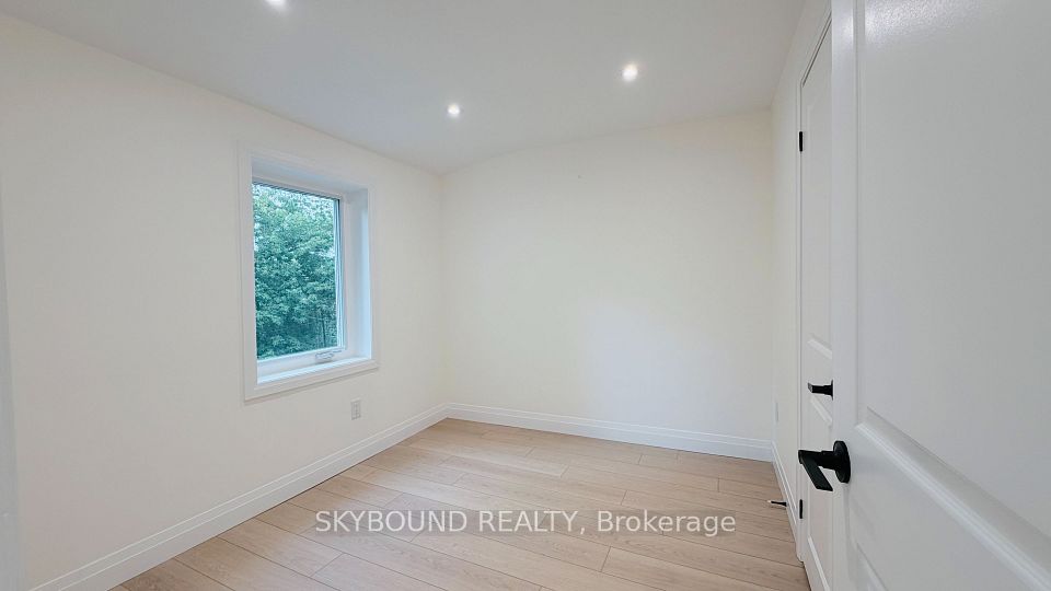 60 Chelwood Road Main, Toronto, ON M1K 2K8 20