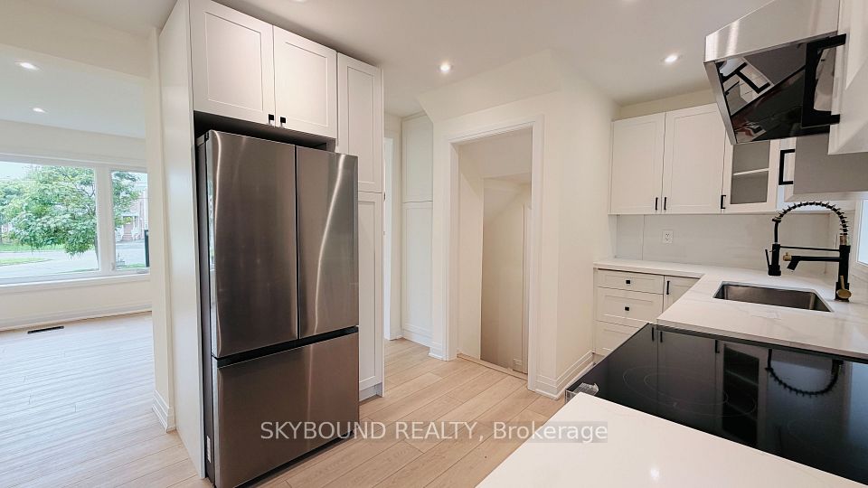 60 Chelwood Road Main, Toronto, ON M1K 2K8 17
