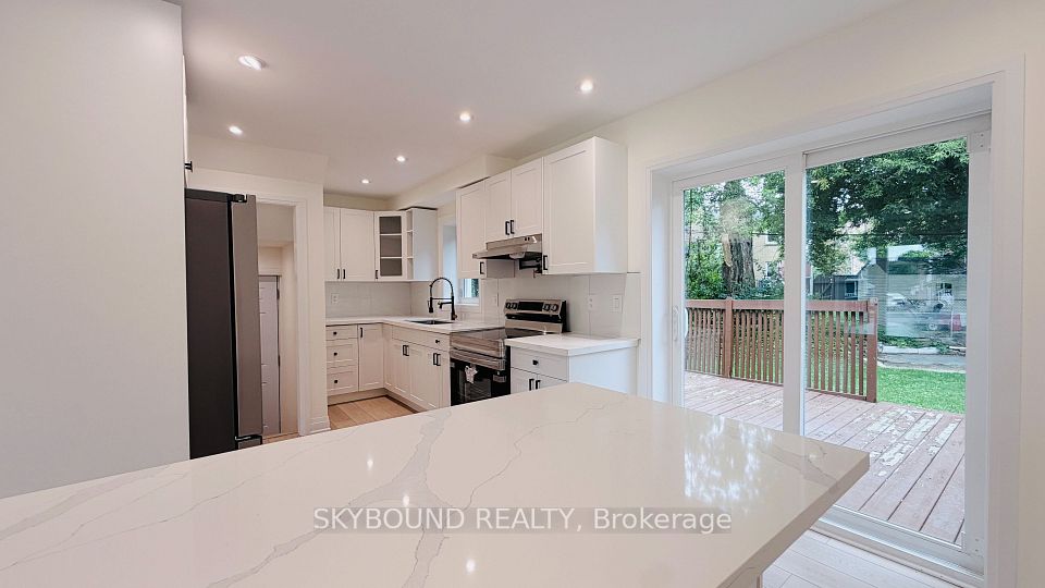 60 Chelwood Road Main, Toronto, ON M1K 2K8 11