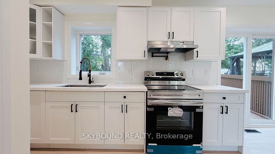 60 Chelwood Road Main, Toronto, ON M1K 2K8 8