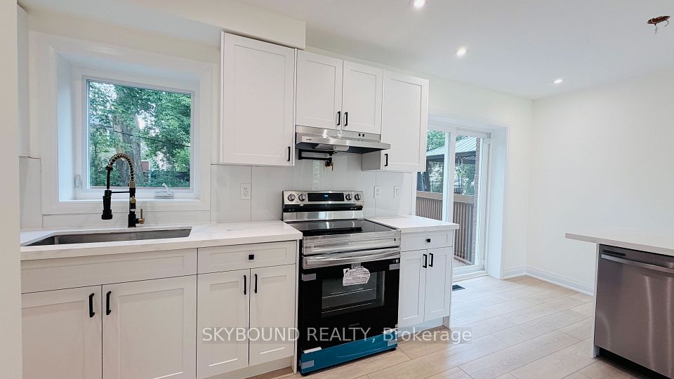 60 Chelwood Road Main, Toronto, ON M1K 2K8 13